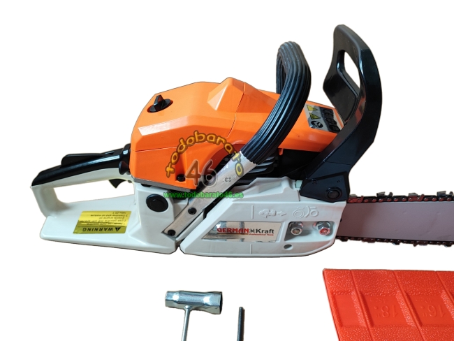 Motosierra GERMAN KRAFT 62cc con 3,6cv de potencia y espada de 50cm de corte