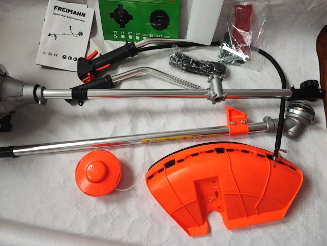 Desbrozadora de Gasolina Freimann Divisible de 52cc, 3.6cv