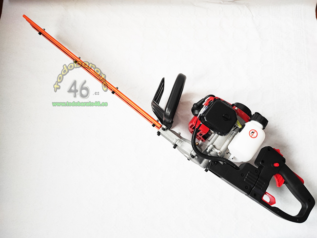 Cortasetos HT230: Potencia de 25cc y Cuchilla de 60cm con Mango Giratorio