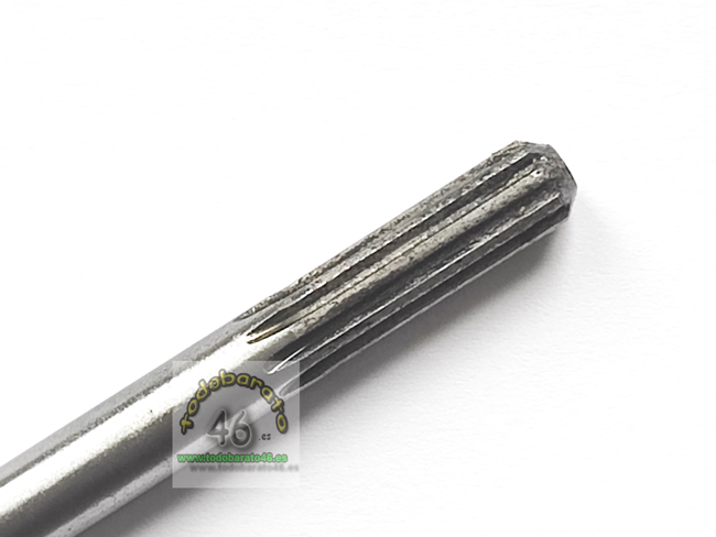 Varilla transmisión para desbrozadoras de 9 dientes en ambas puntas y 8 mm de grosor con una longitud entre 76.5 cm para desbrozadoras divisibles LINEA HD y mas modelos